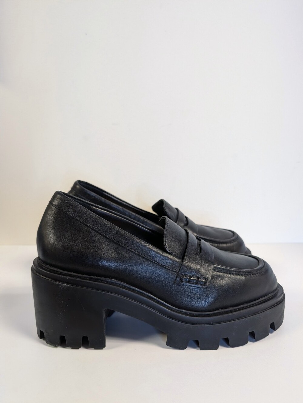 SCHUTZ Christie Black Leather Chunky Lug Platform Loafers 6.5B - Picture 3 of 15